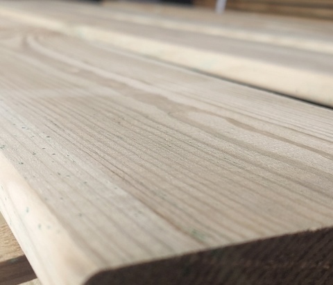 Deska konstrukcyjna | sosna 16 x 140 x 4000 mm